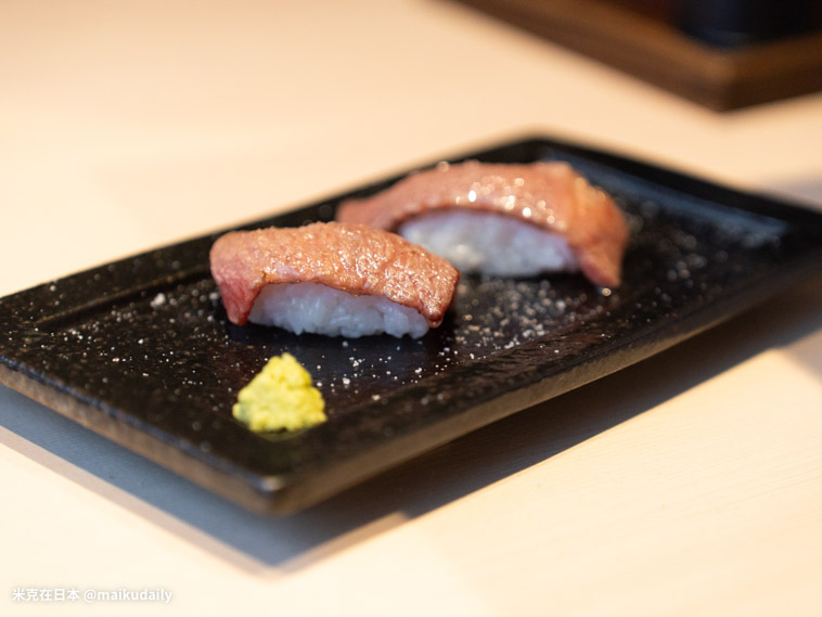 大阪難波道頓堀神戶牛壽喜燒 菊鶴 火灸和牛肉壽司